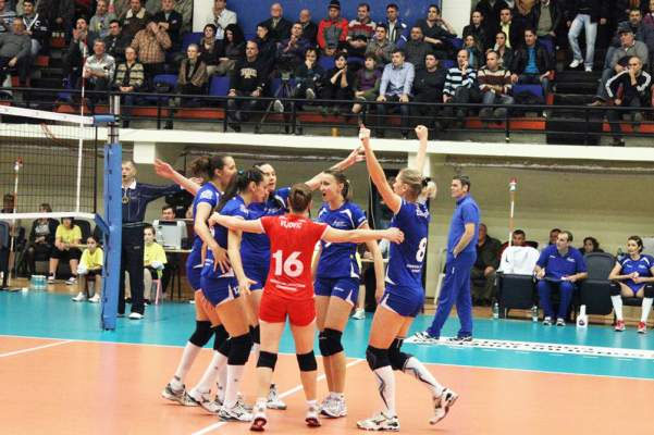 Mărţişor sub fileu!